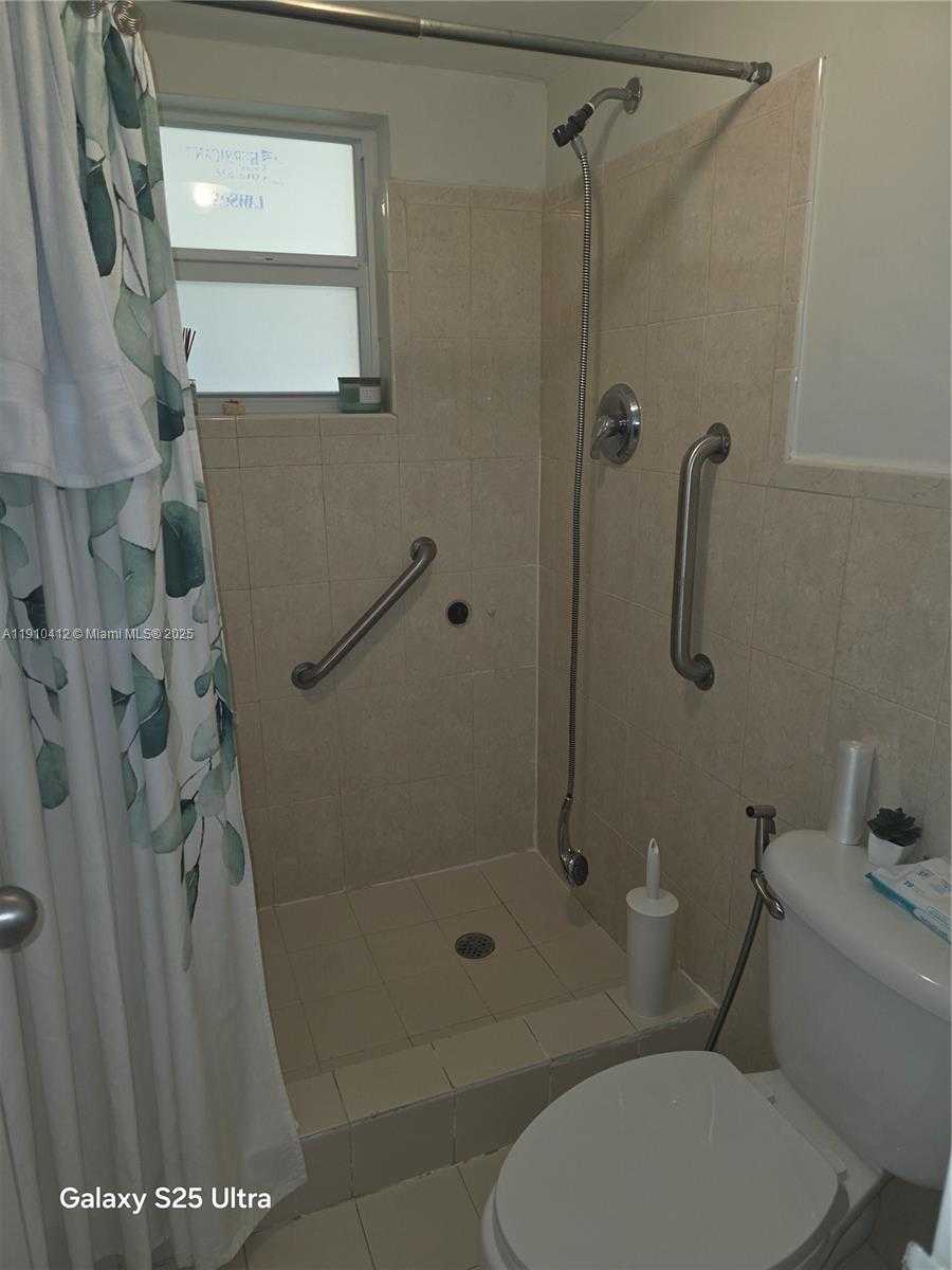 Small Image of Miami Lakes Number 14