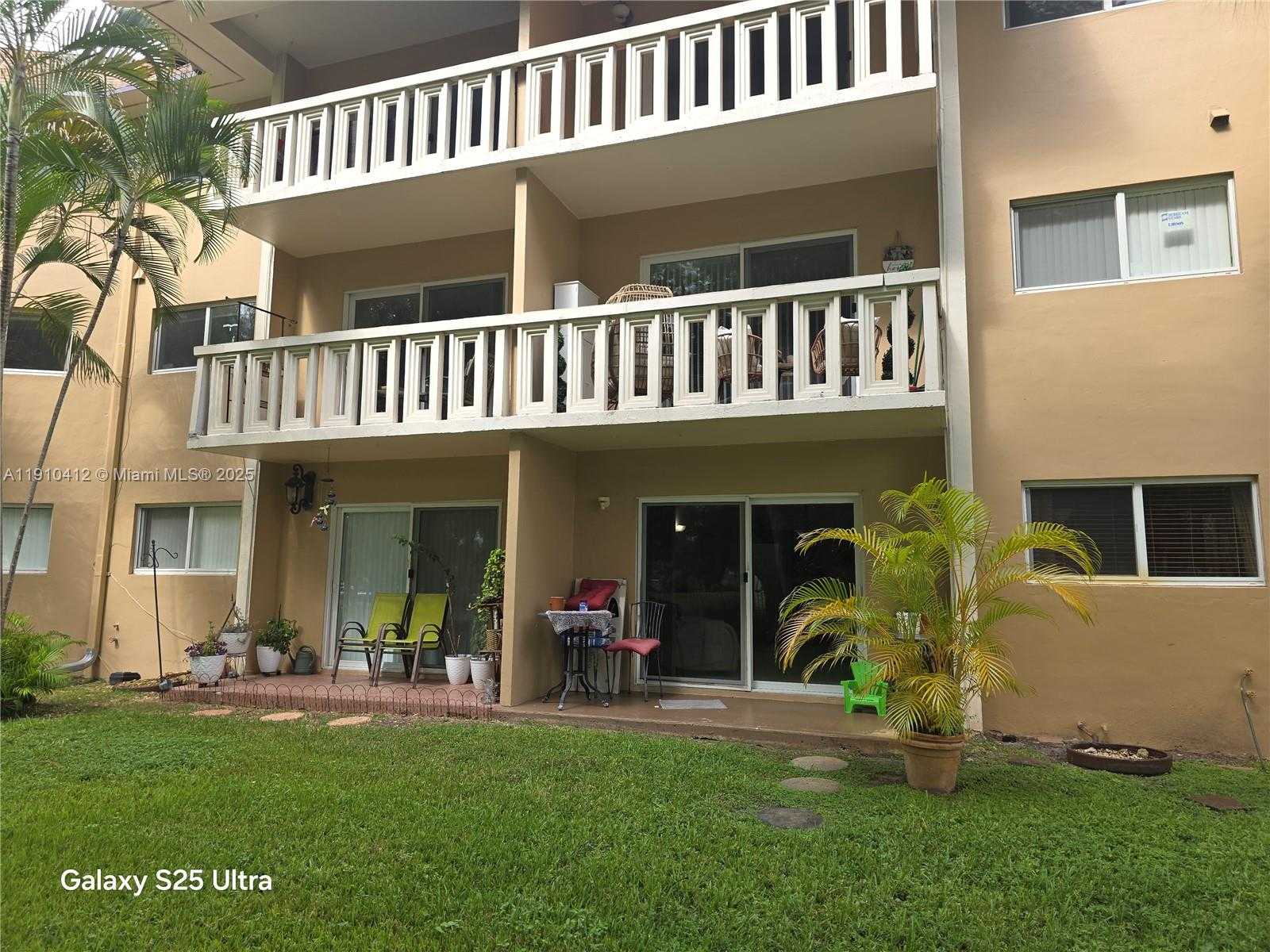 Small Image of Miami Lakes Number 7