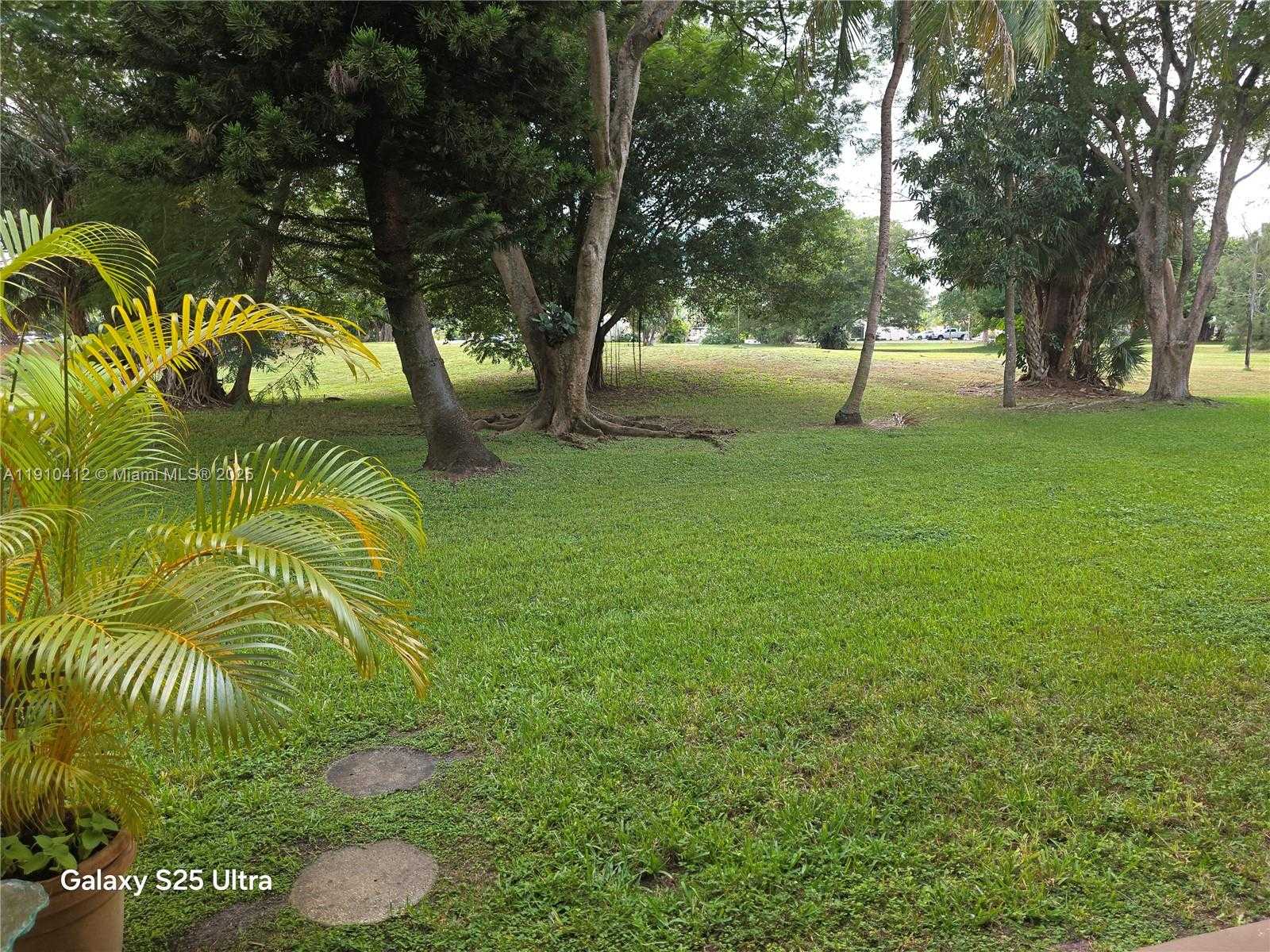 Small Image of Miami Lakes Number 9