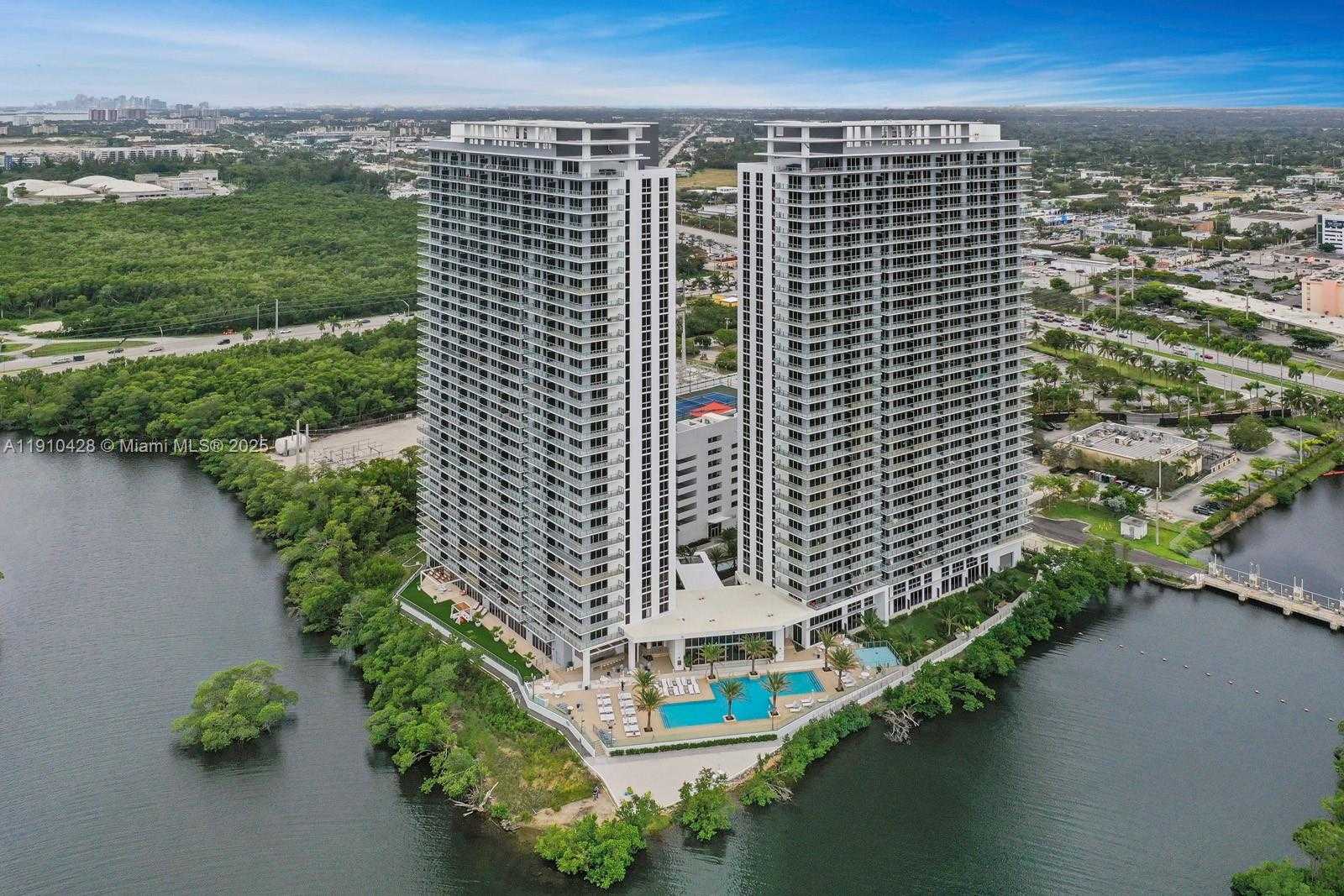 Small Image of 16385 BISCAYNE BLVD #1219, North Miami Beach Number 1