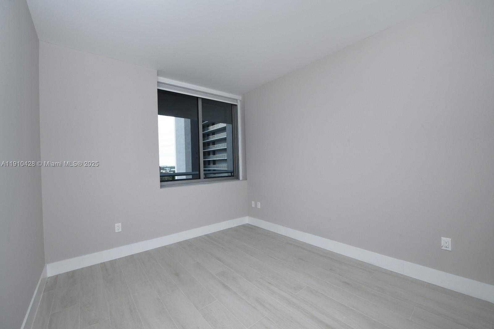 Small Image of 16385 BISCAYNE BLVD #1219, North Miami Beach Number 11