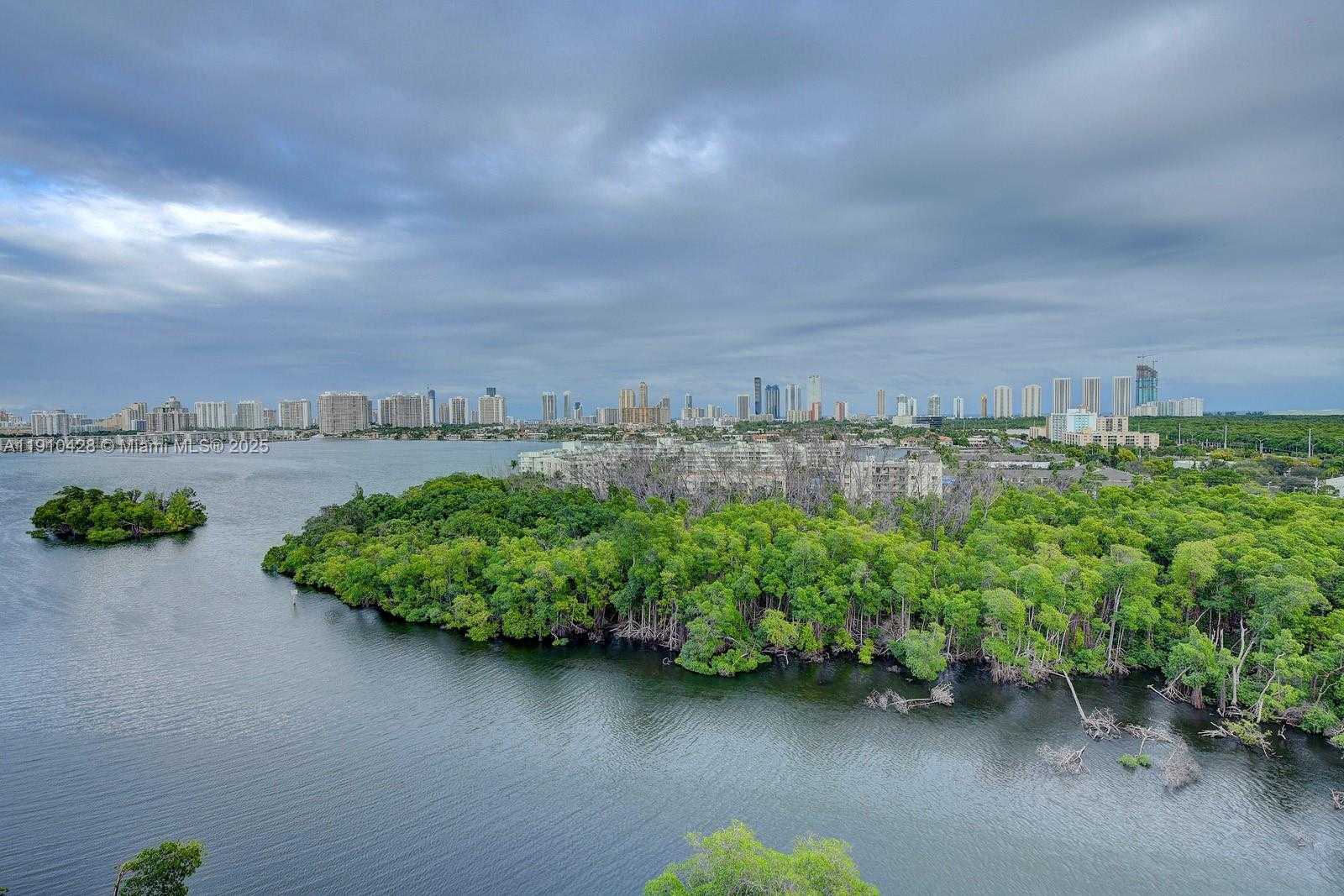 Small Image of 16385 BISCAYNE BLVD #1219, North Miami Beach Number 15