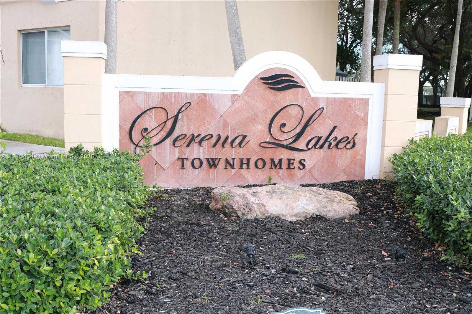 Small Image of 17406 SOUTH WEST 139TH CT, Miami Number 1