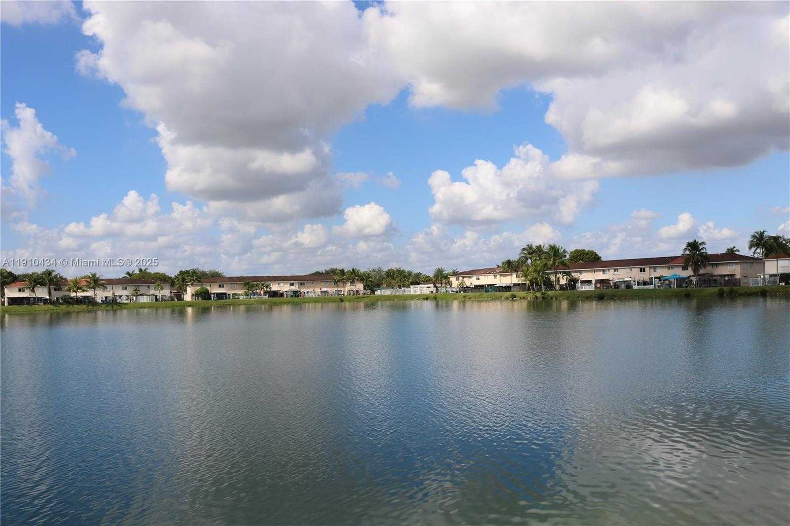 Small Image of 17406 SOUTH WEST 139TH CT, Miami Number 19