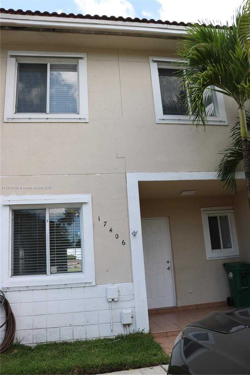 Small Image of 17406 SOUTH WEST 139TH CT, Miami Number 3