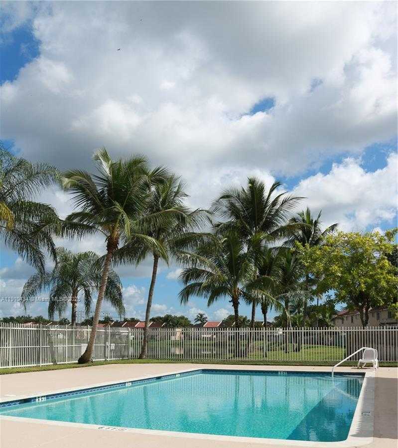 Small Image of 17406 SOUTH WEST 139TH CT, Miami Number 33