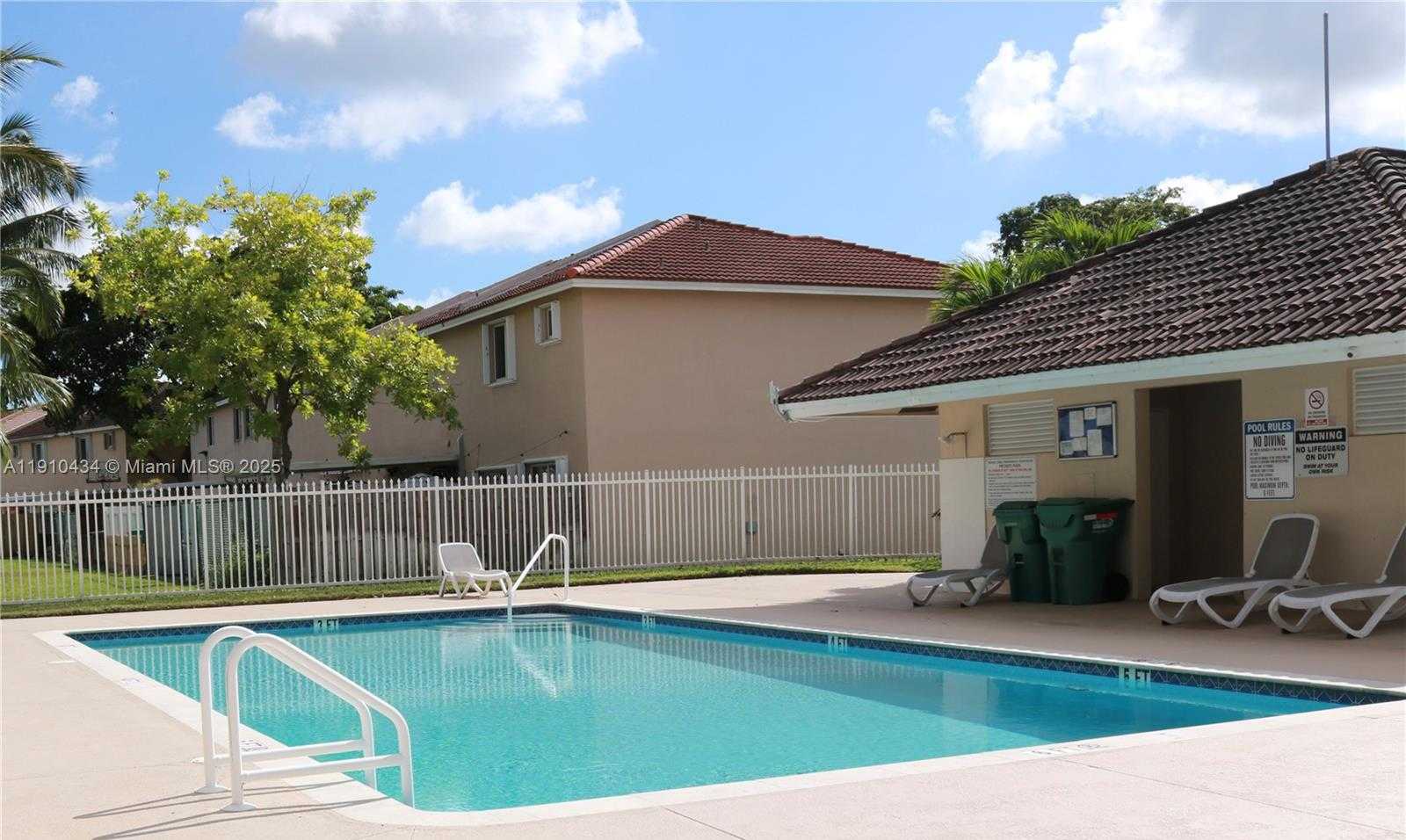 Small Image of 17406 SOUTH WEST 139TH CT, Miami Number 34