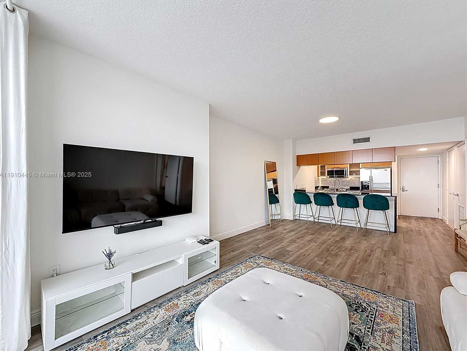 Small Image of 1750 NORTH BAYSHORE DR #5503, Miami Number 13