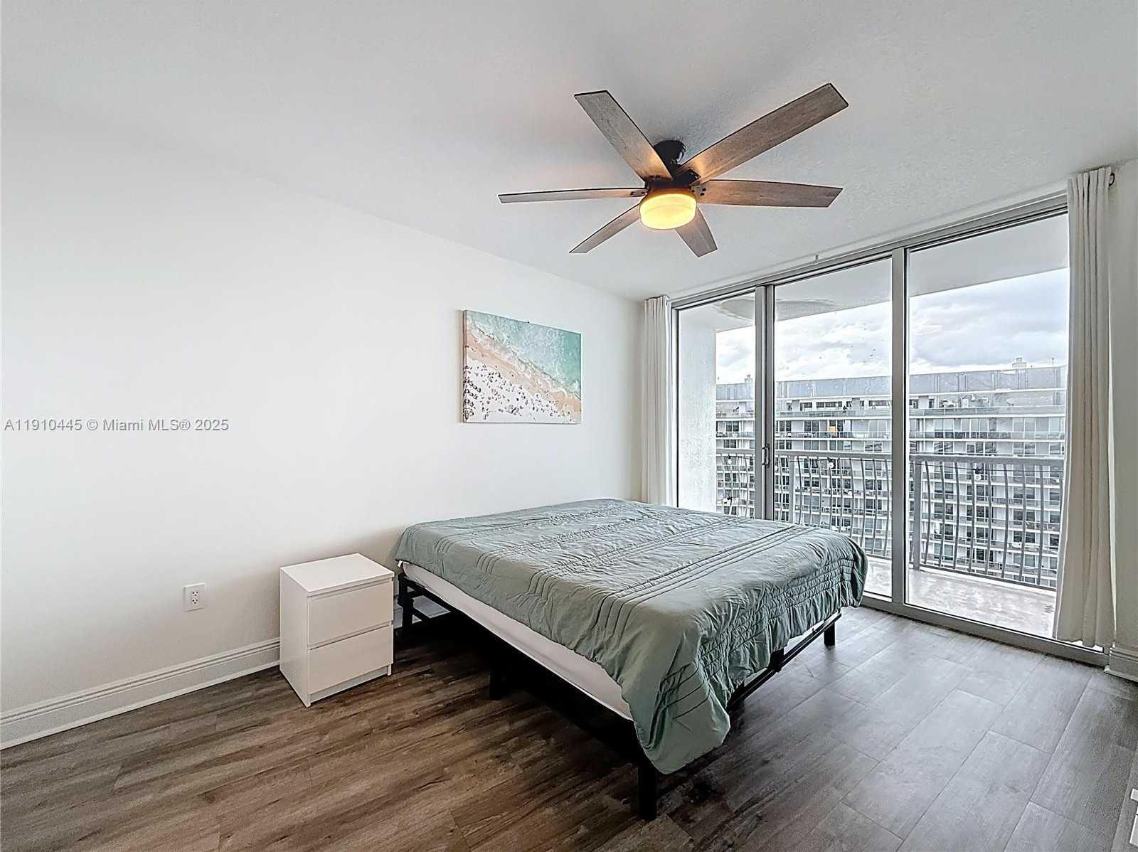 Small Image of 1750 NORTH BAYSHORE DR #5503, Miami Number 16