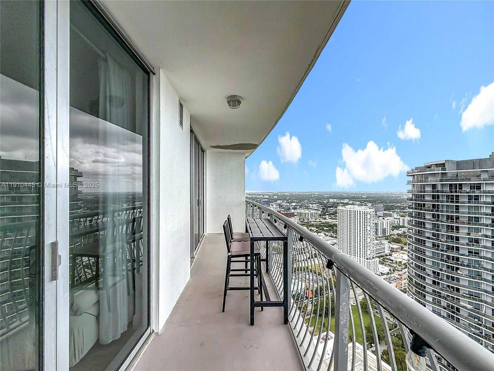 Small Image of 1750 NORTH BAYSHORE DR #5503, Miami Number 4