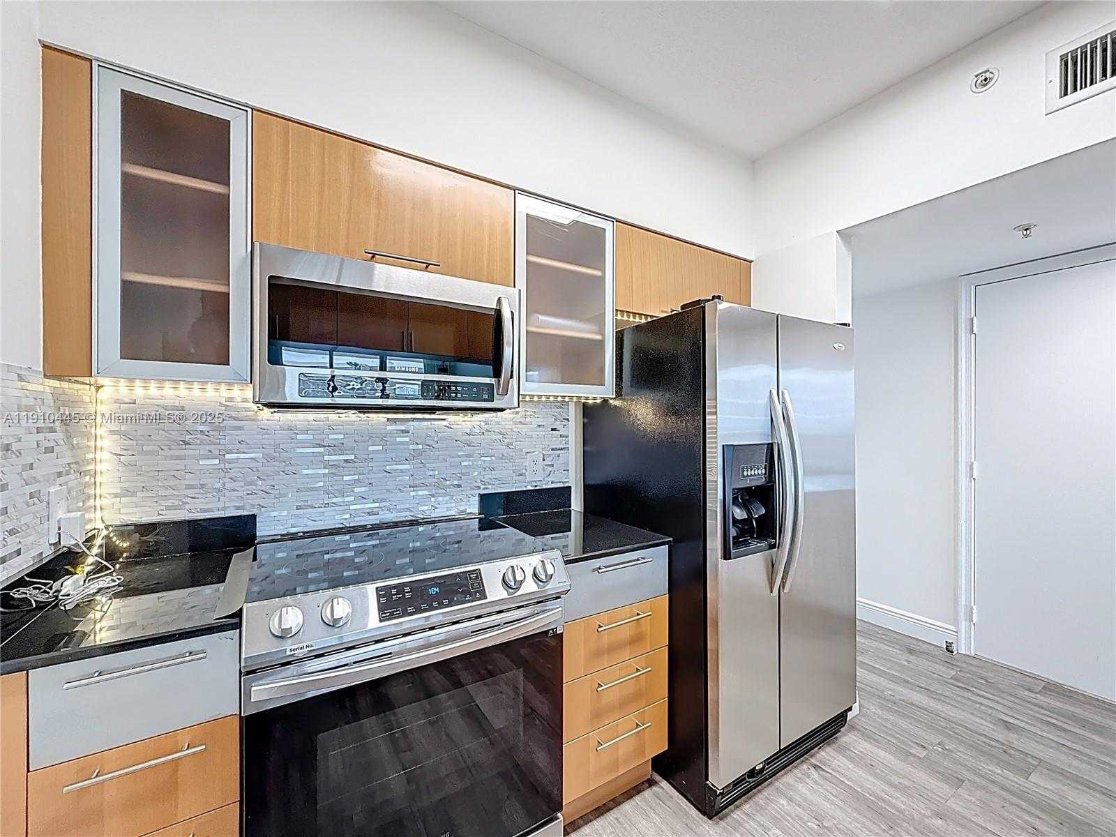 Small Image of 1750 NORTH BAYSHORE DR #5503, Miami Number 9