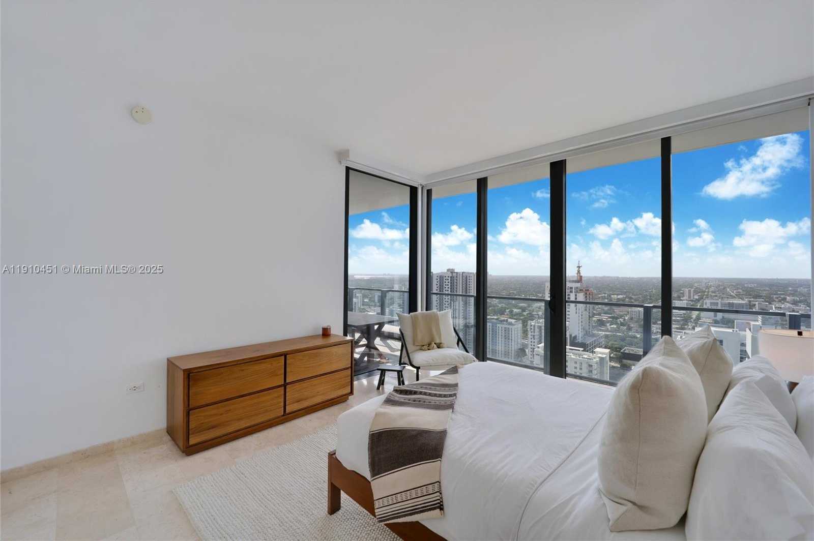 Small Image of 88 SOUTH WEST 7TH ST #2602, Miami Number 10