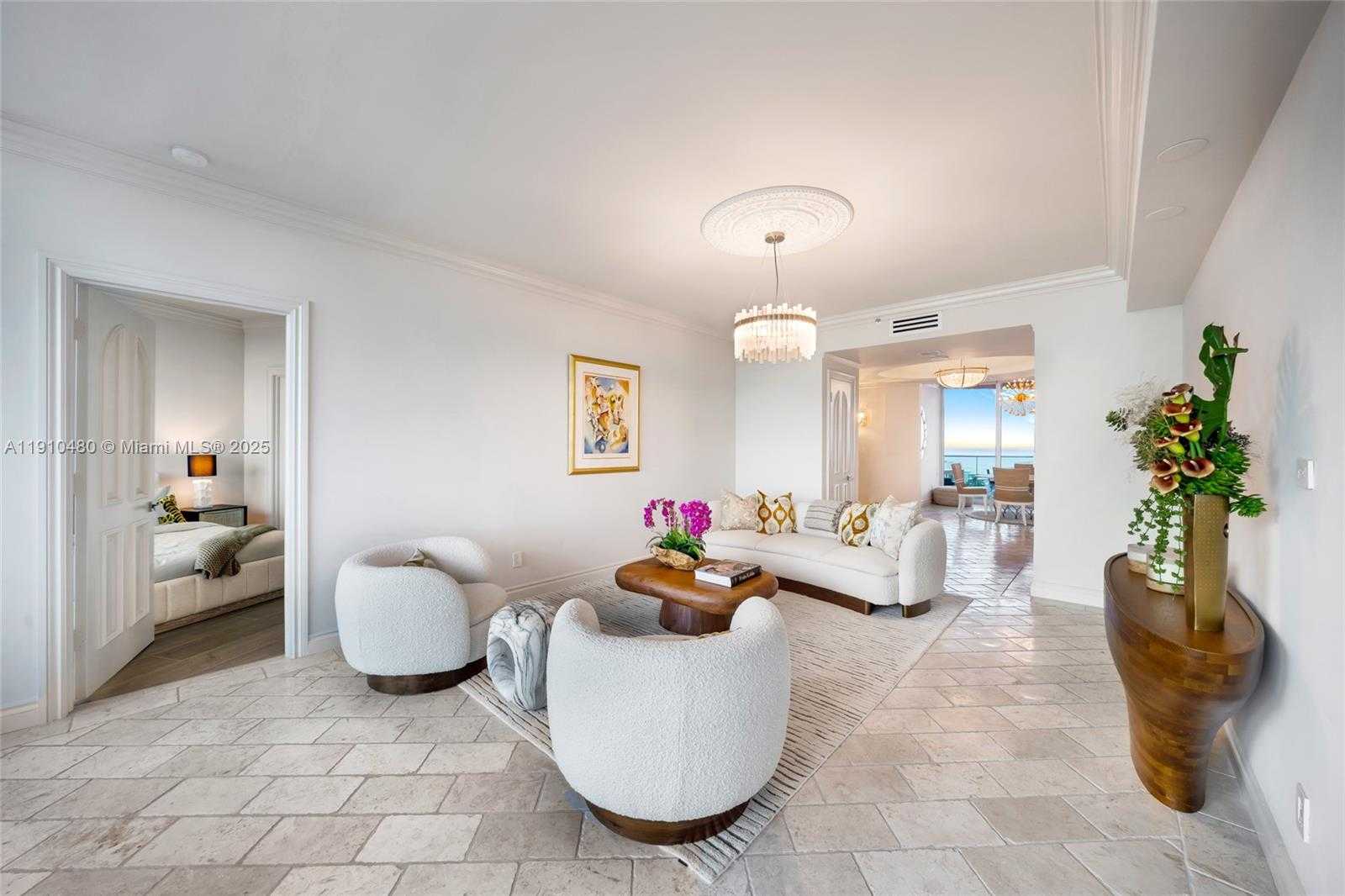 Small Image of 300 SOUTH POINTE DR #1702, Miami Beach Number 4