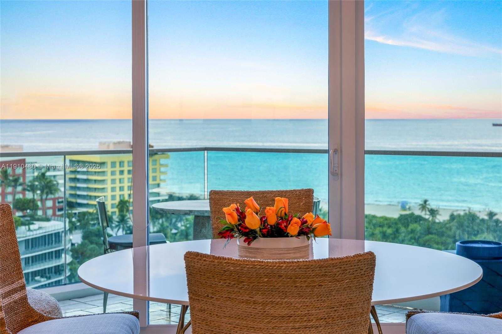 Small Image of 300 SOUTH POINTE DR #1702, Miami Beach Number 6