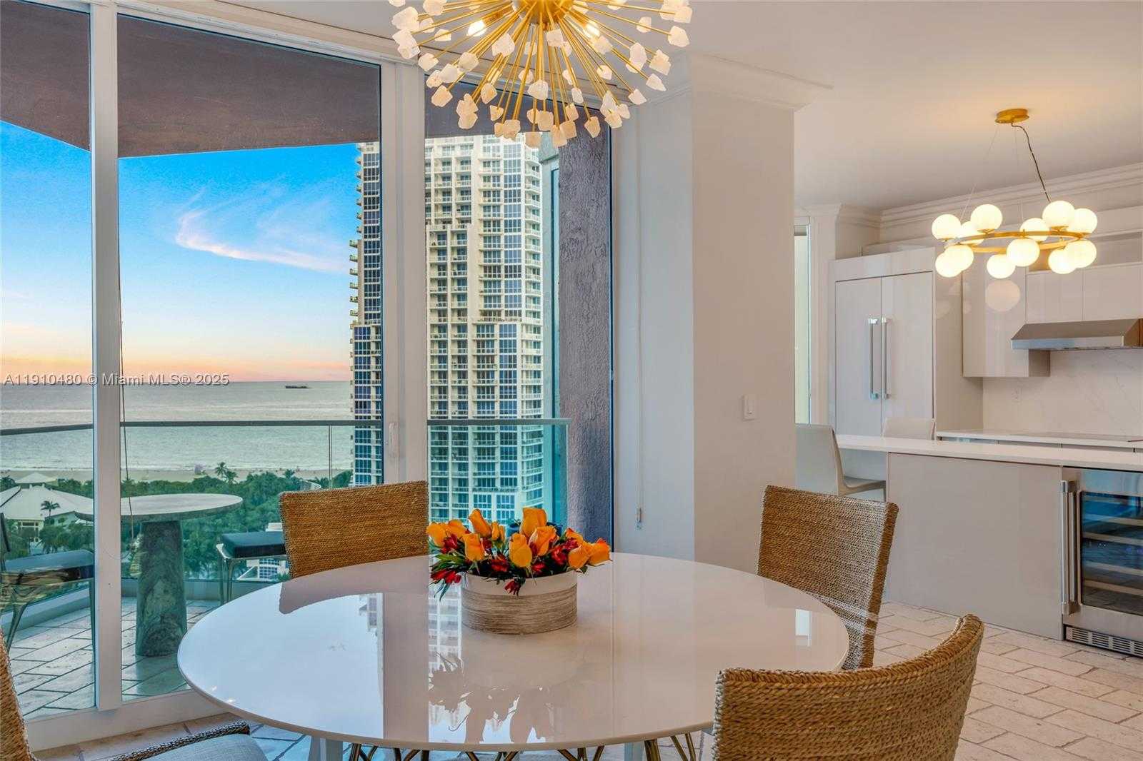 Small Image of 300 SOUTH POINTE DR #1702, Miami Beach Number 7