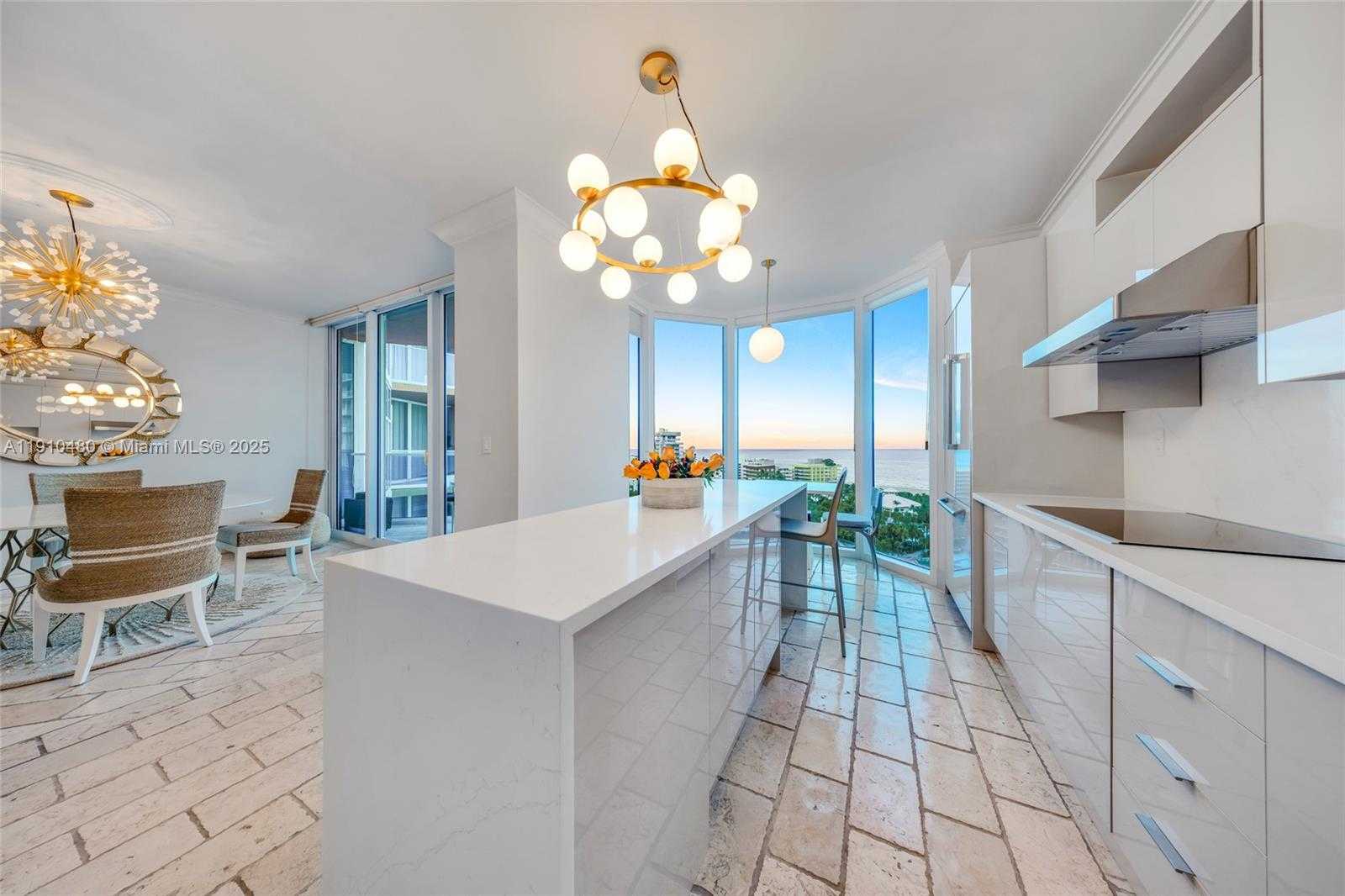 Small Image of 300 SOUTH POINTE DR #1702, Miami Beach Number 9