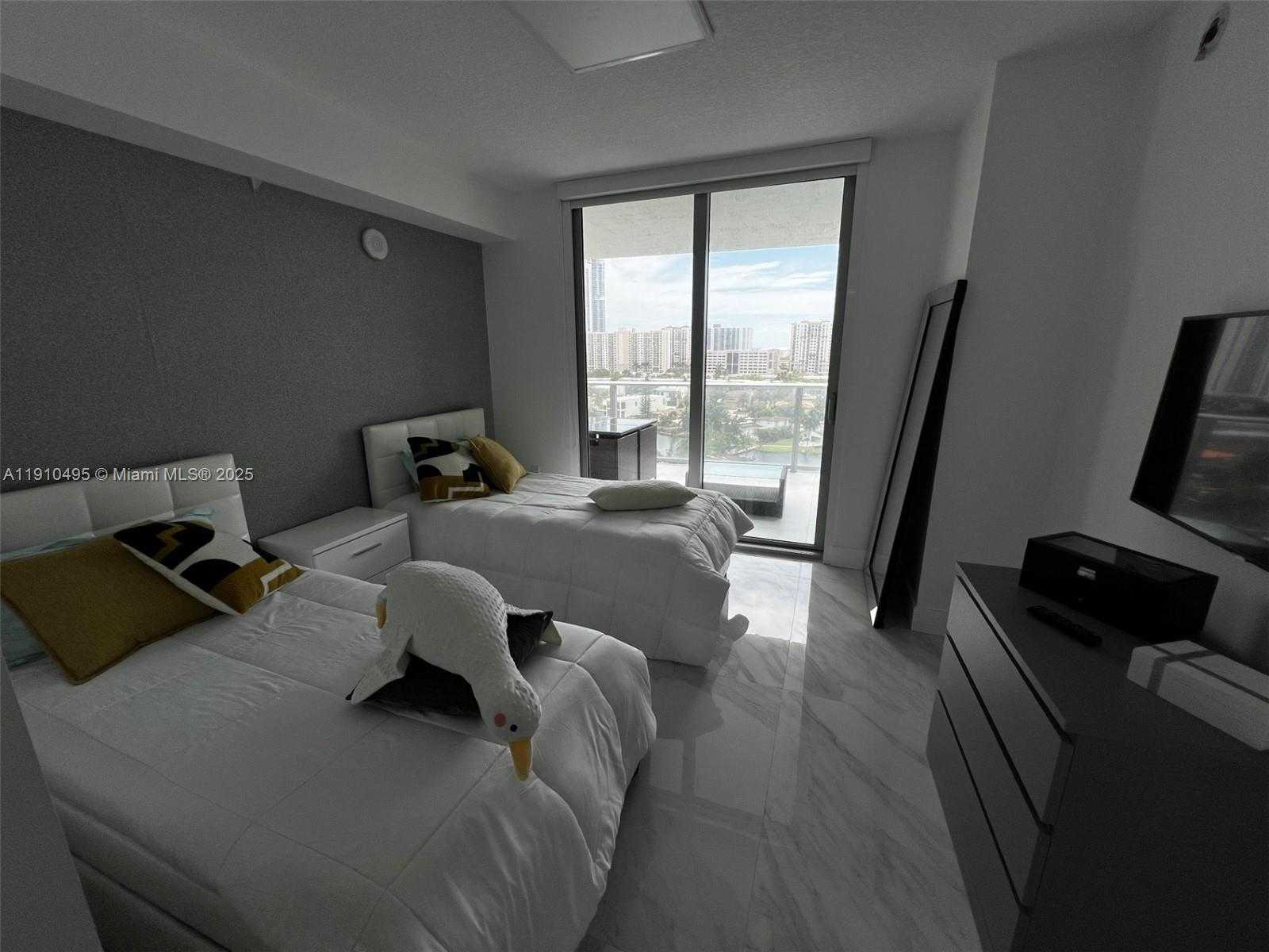 Small Image of 330 SUNNY ISLES BLVD #5-1008, Sunny Isles Beach Number 10