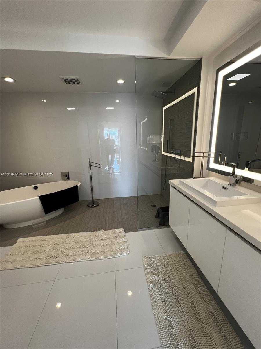 Small Image of 330 SUNNY ISLES BLVD #5-1008, Sunny Isles Beach Number 13