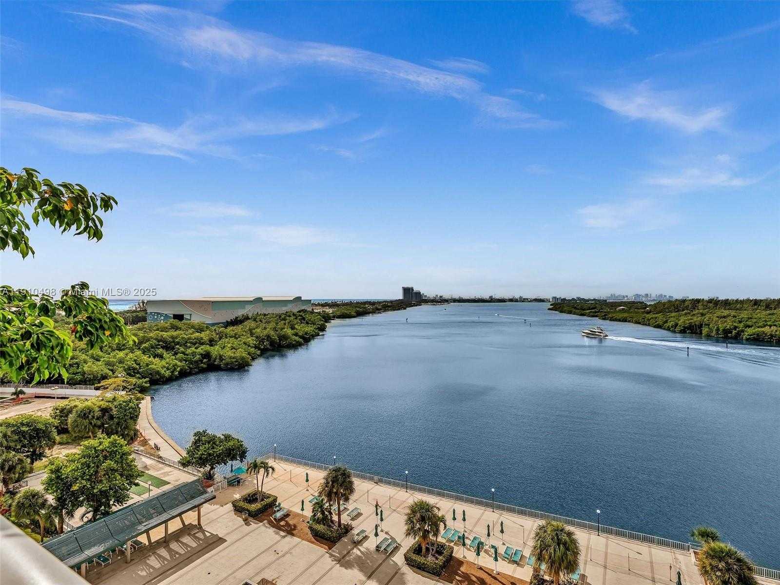 Small Image of 300 BAYVIEW DR #902, Sunny Isles Beach Number 24