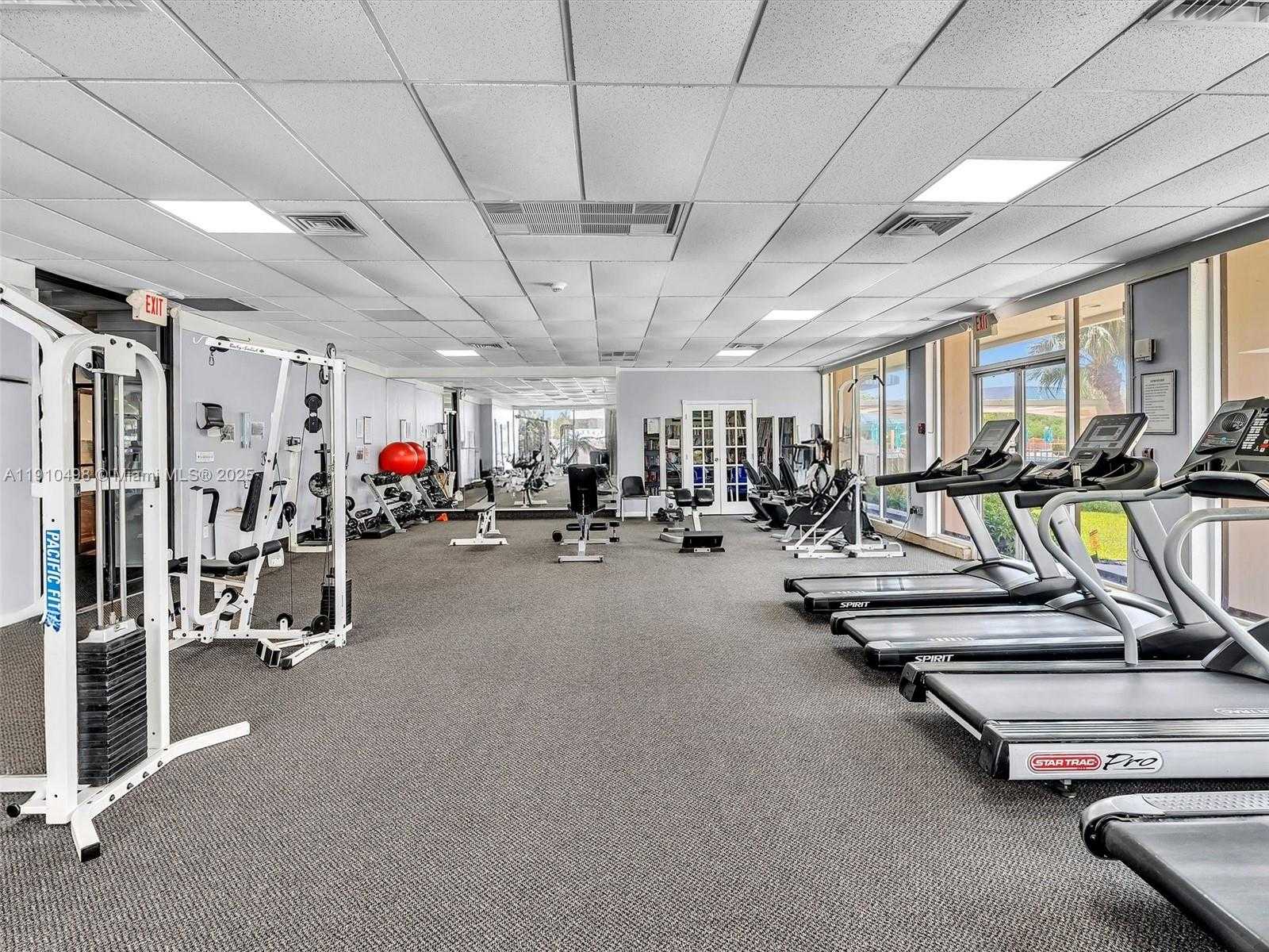 Small Image of 300 BAYVIEW DR #902, Sunny Isles Beach Number 45