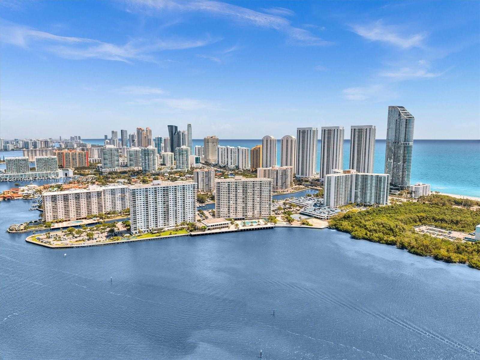 Small Image of 300 BAYVIEW DR #902, Sunny Isles Beach Number 57