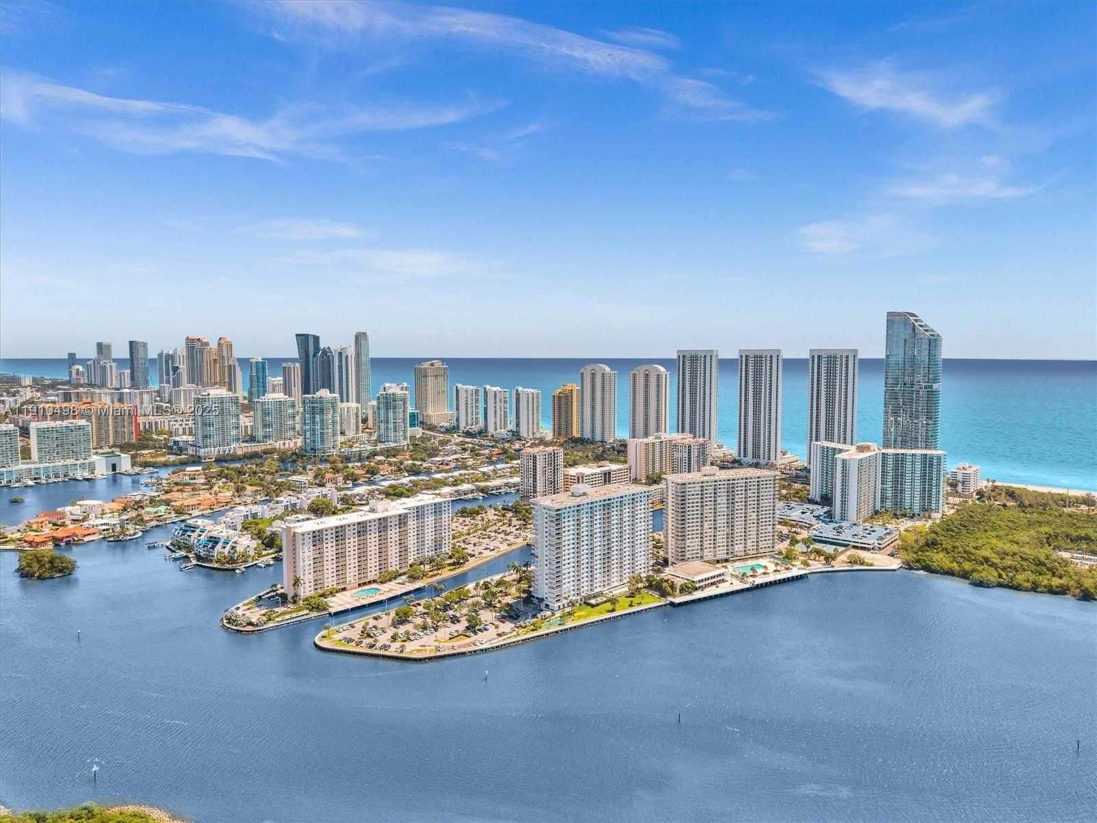 Small Image of 300 BAYVIEW DR #902, Sunny Isles Beach Number 66