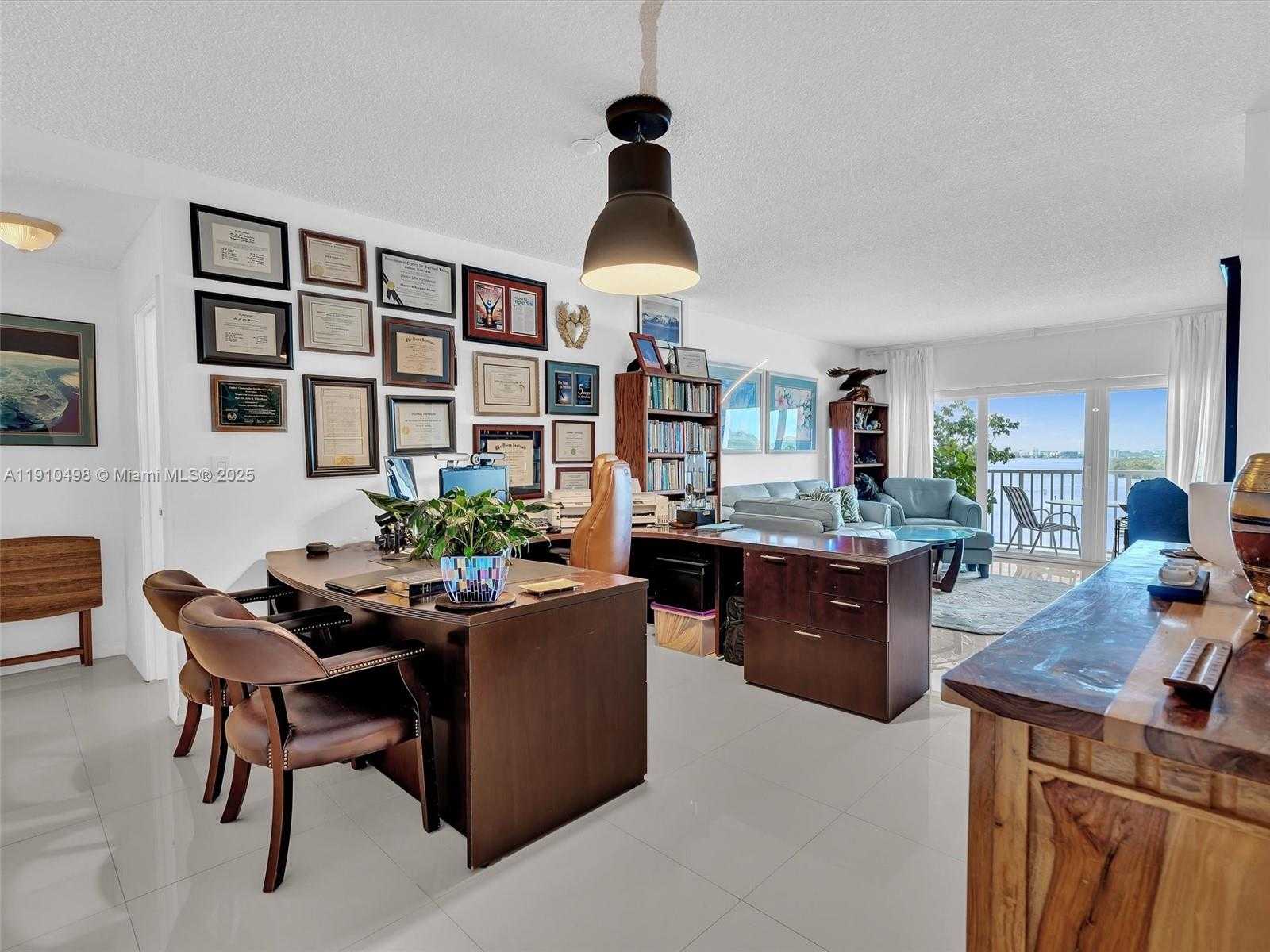 Small Image of 300 BAYVIEW DR #902, Sunny Isles Beach Number 9