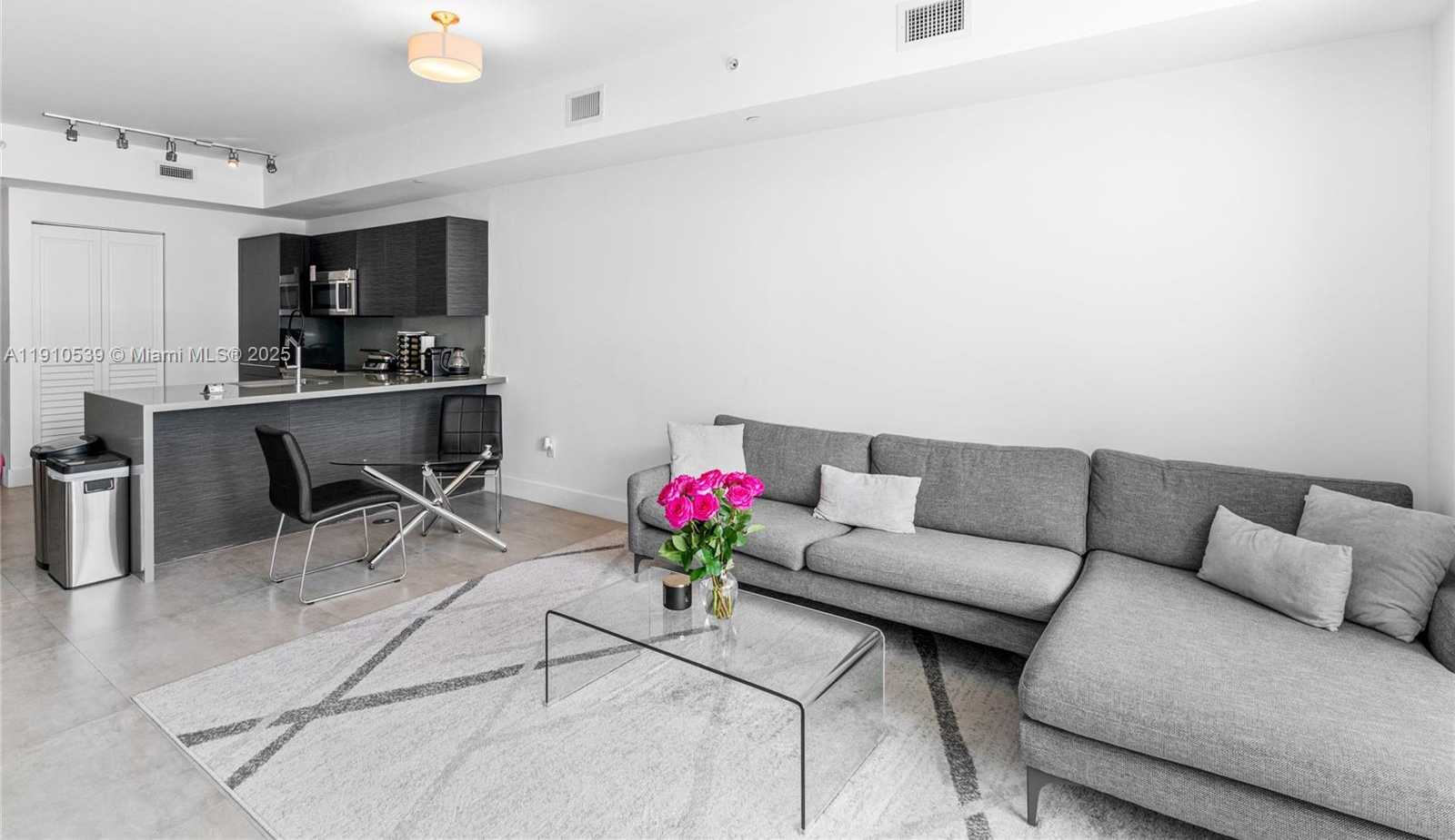 Small Image of 1080 BRICKELL AVE #1502, Miami Number 15