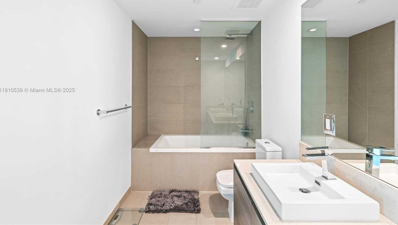 Small Image of 1080 BRICKELL AVE #1502, Miami Number 18