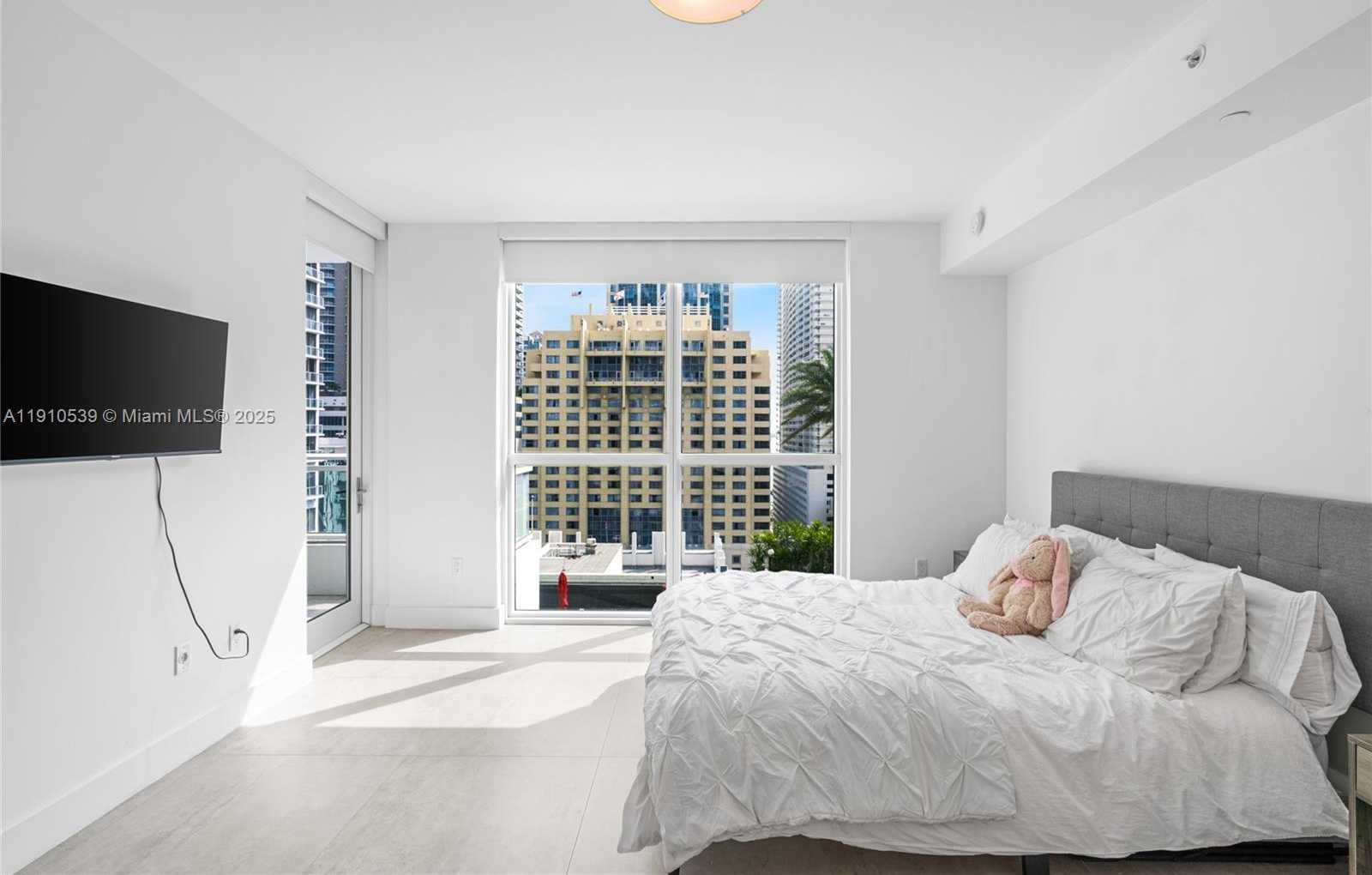 Small Image of 1080 BRICKELL AVE #1502, Miami Number 21