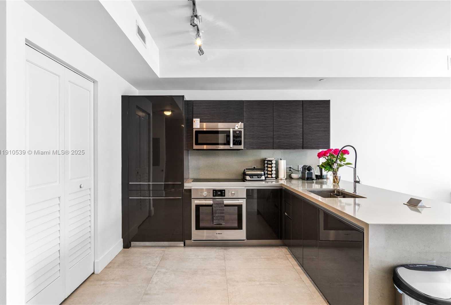 Small Image of 1080 BRICKELL AVE #1502, Miami Number 8