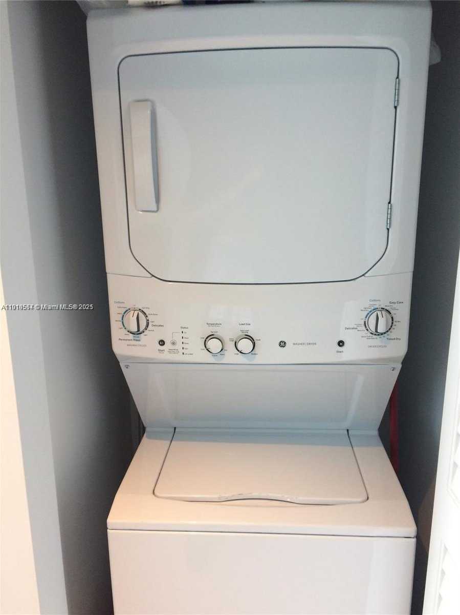 Small Image of 1600 SOUTH WEST 1 #804, Miami Number 11