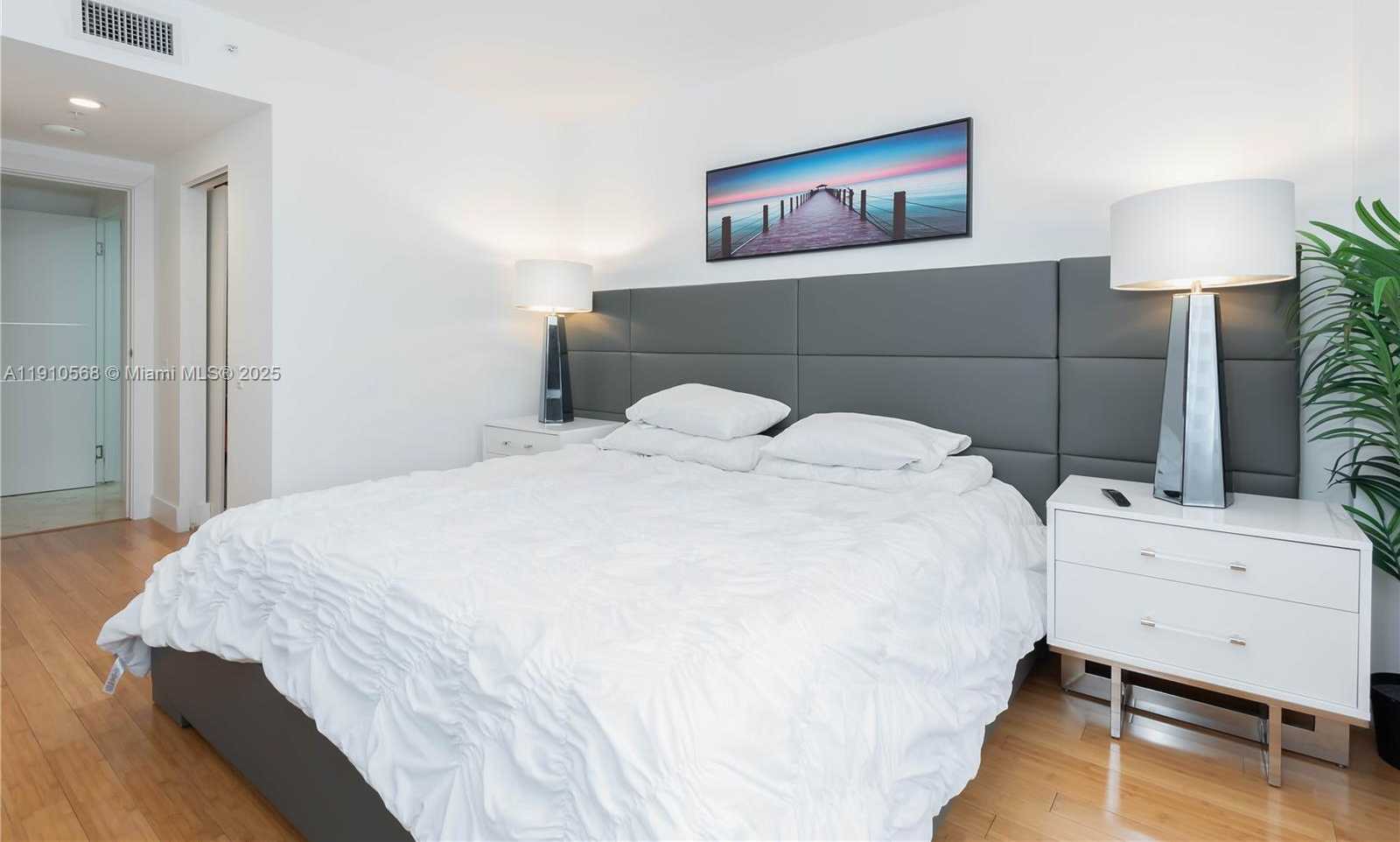 Small Image of 701 BRICKELL KEY BLVD #1912, Miami Number 16