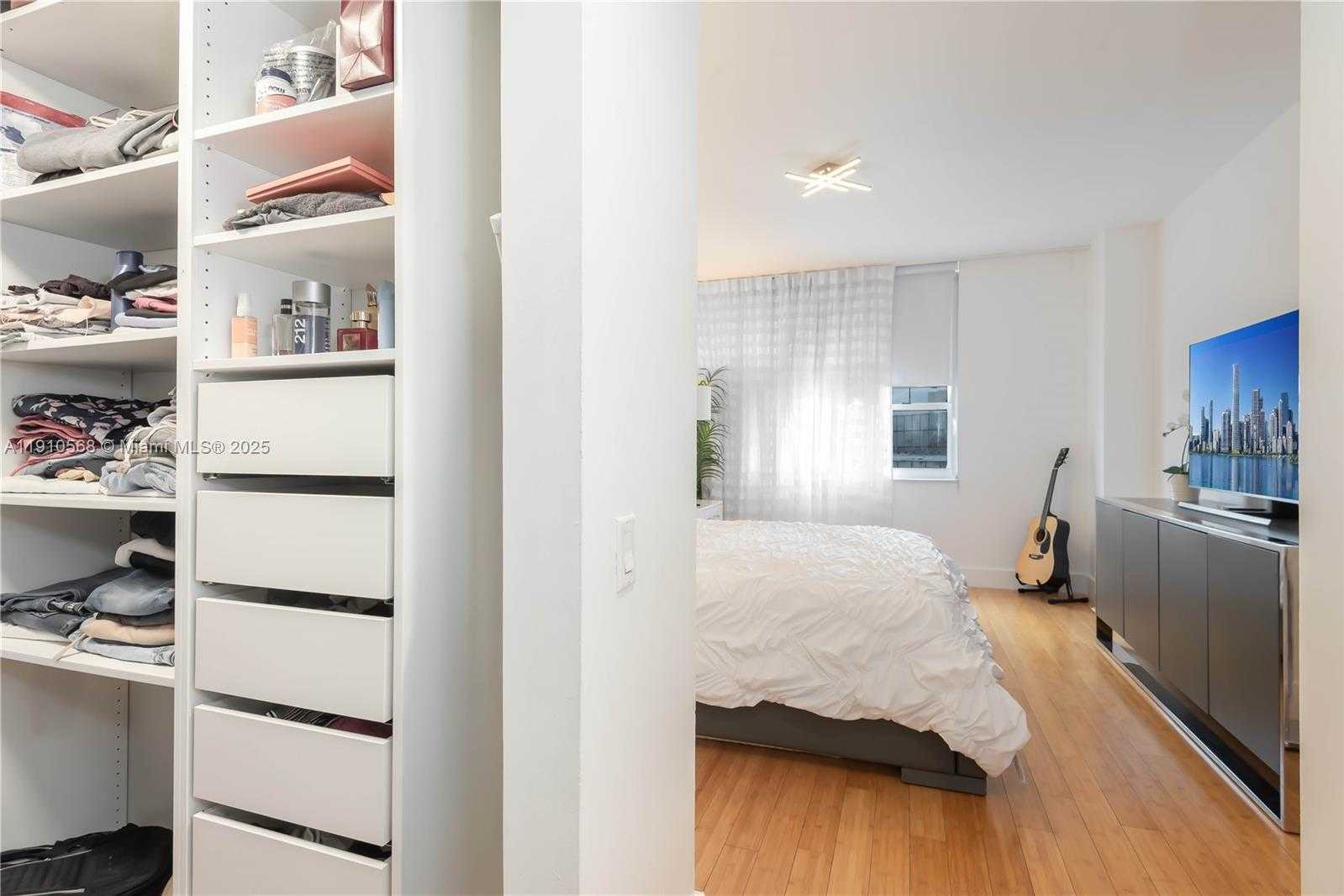 Small Image of 701 BRICKELL KEY BLVD #1912, Miami Number 18