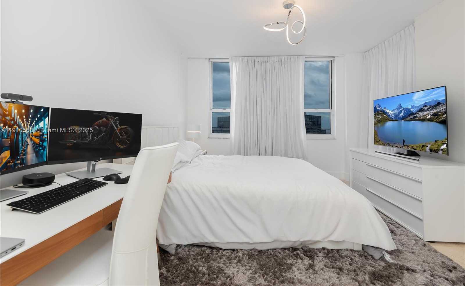Small Image of 701 BRICKELL KEY BLVD #1912, Miami Number 23