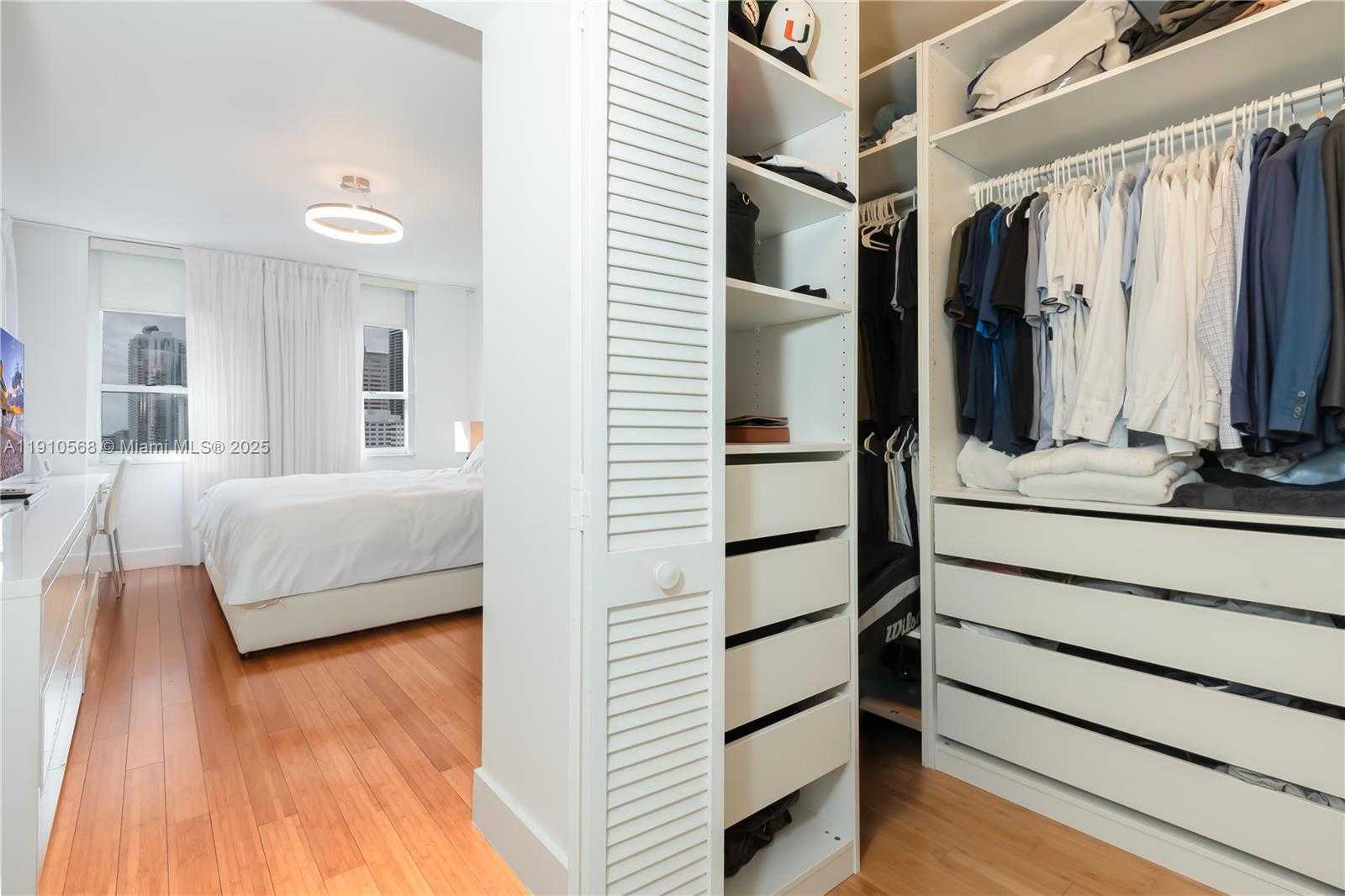 Small Image of 701 BRICKELL KEY BLVD #1912, Miami Number 27