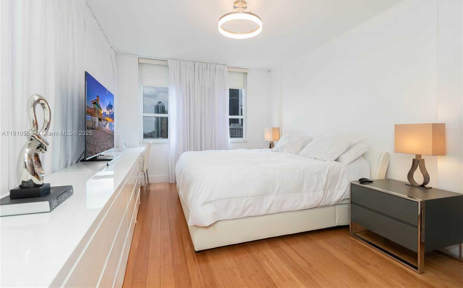 Small Image of 701 BRICKELL KEY BLVD #1912, Miami Number 31