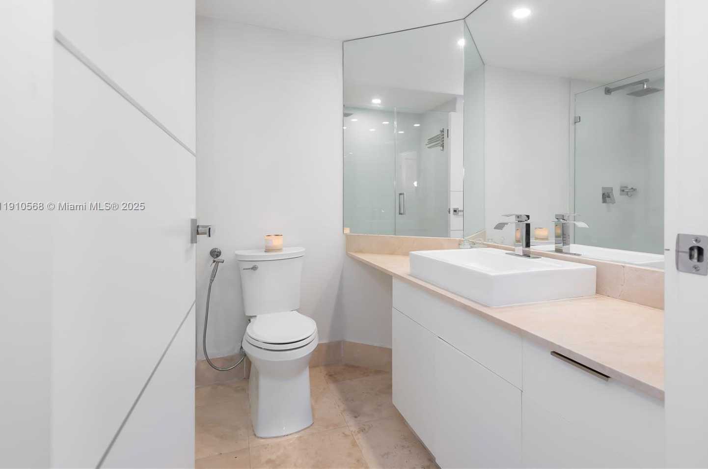 Small Image of 701 BRICKELL KEY BLVD #1912, Miami Number 32