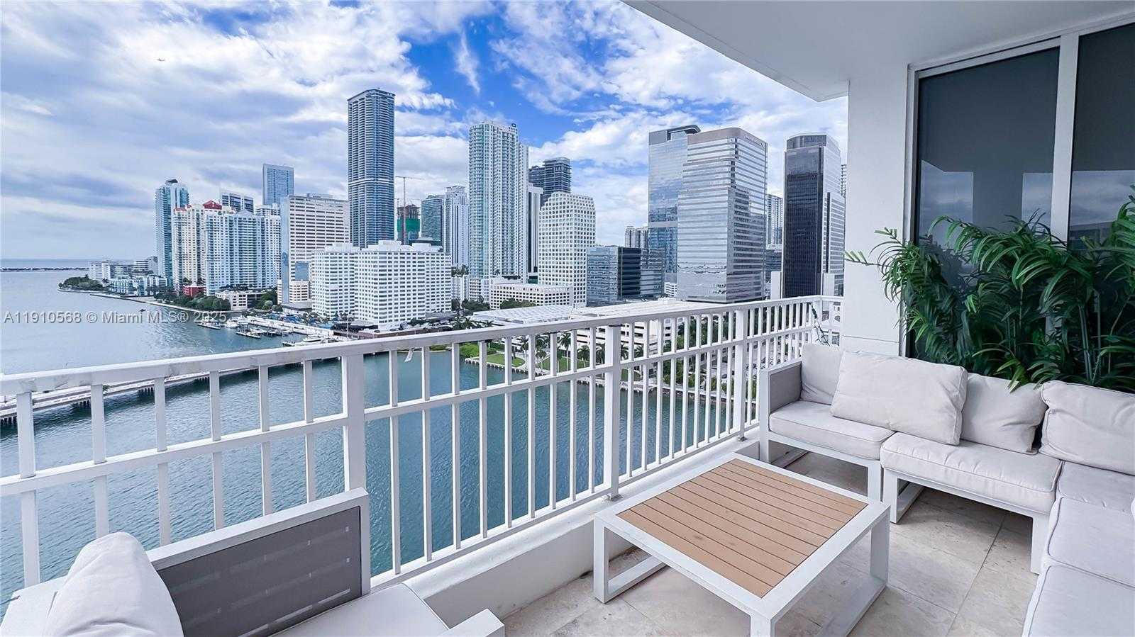 Small Image of 701 BRICKELL KEY BLVD #1912, Miami Number 4