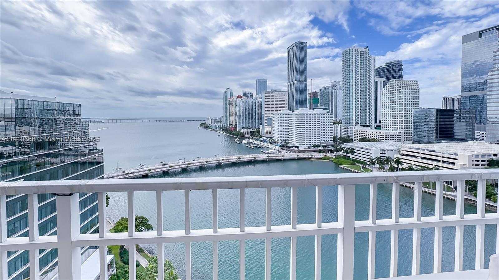 Small Image of 701 BRICKELL KEY BLVD #1912, Miami Number 6