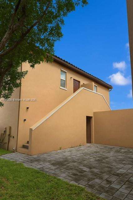 Small Image of 17025 SOUTH WEST 96TH ST, Miami Number 3