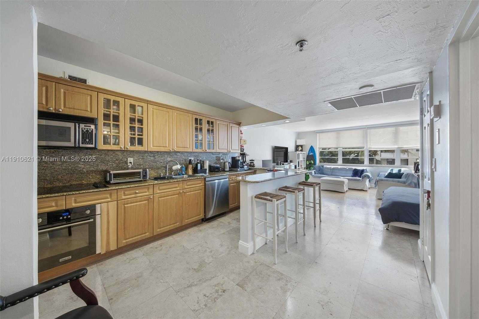 Small Image of 100 LINCOLN RD #624, Miami Beach Number 5