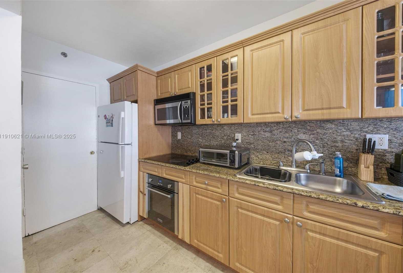 Small Image of 100 LINCOLN RD #624, Miami Beach Number 8