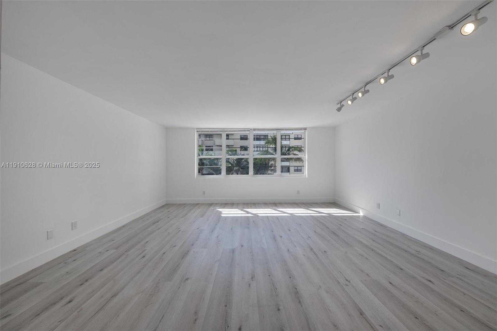 Small Image of 100 LINCOLN RD #626, Miami Beach Number 5