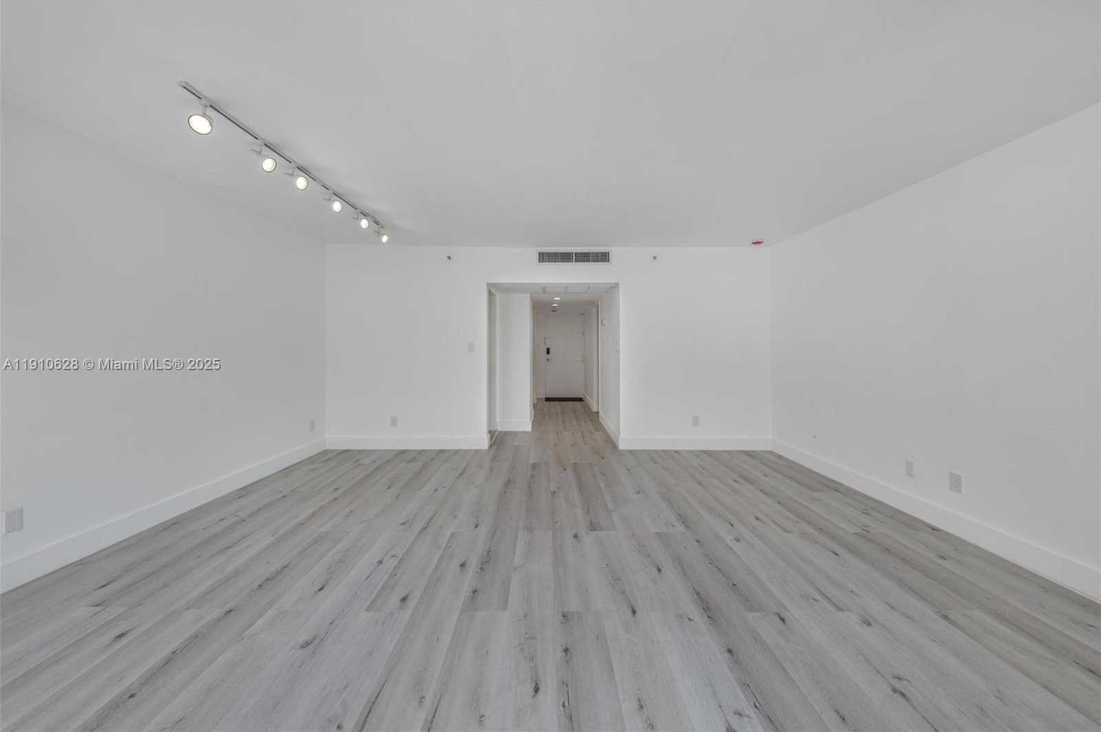 Small Image of 100 LINCOLN RD #626, Miami Beach Number 7