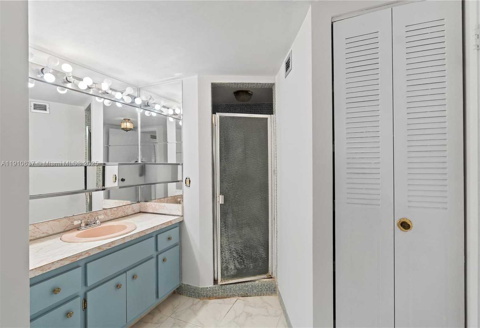 Small Image of 1351 NORTH EAST MIAMI GARDENS DR #406E, Miami Number 15