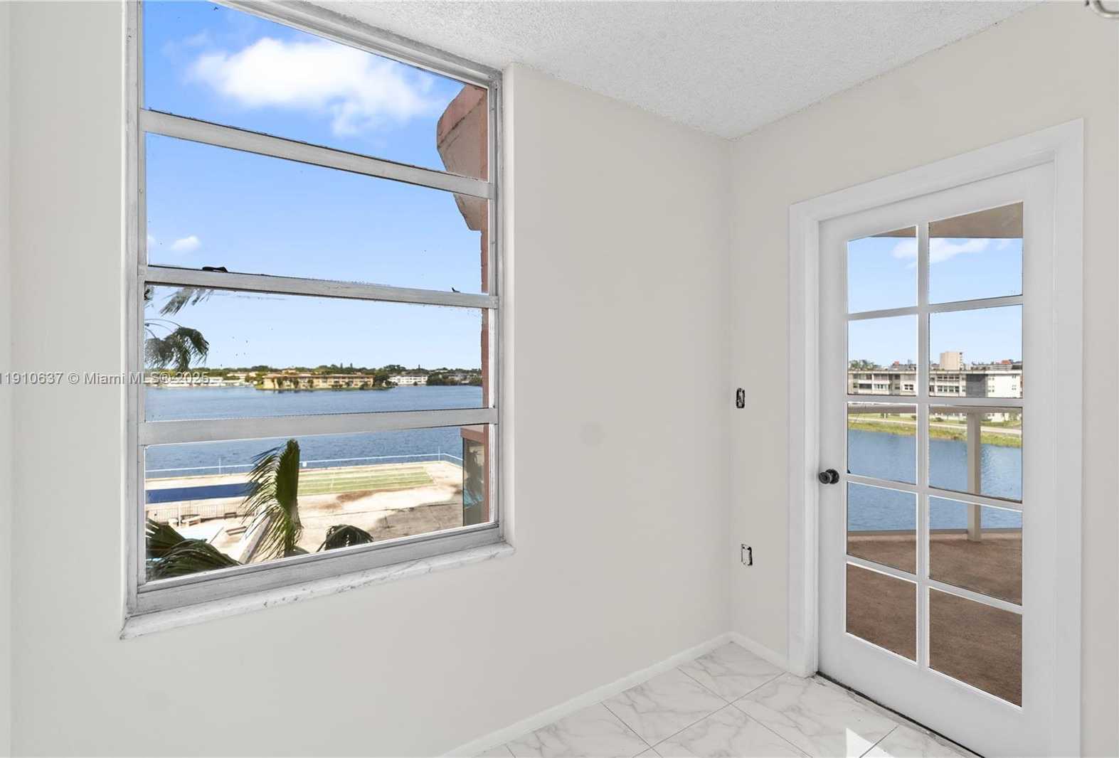 Small Image of 1351 NORTH EAST MIAMI GARDENS DR #406E, Miami Number 9