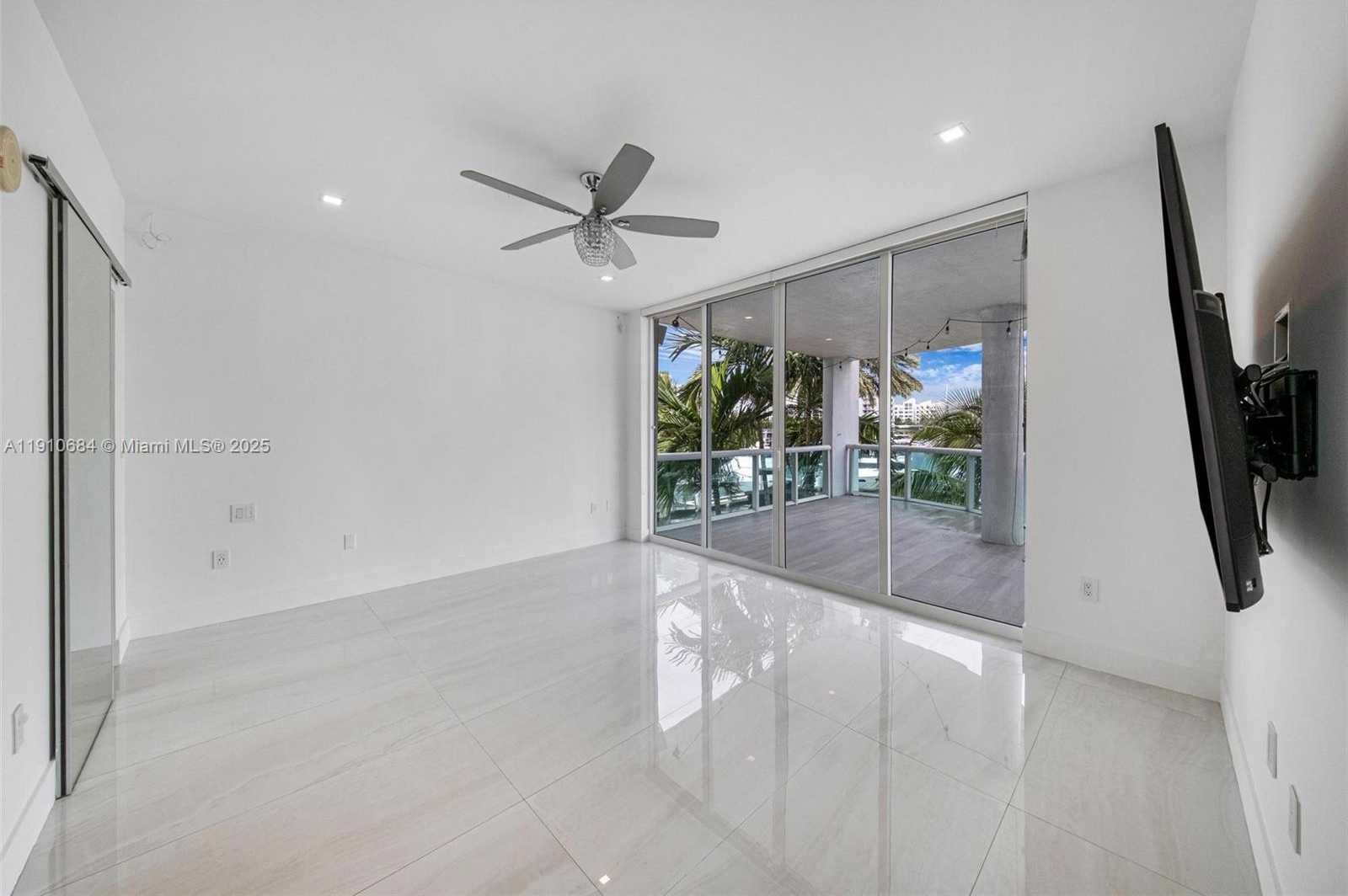 Small Image of 7918 HARBOUR ISLAND DR #207, North Bay Village Number 21