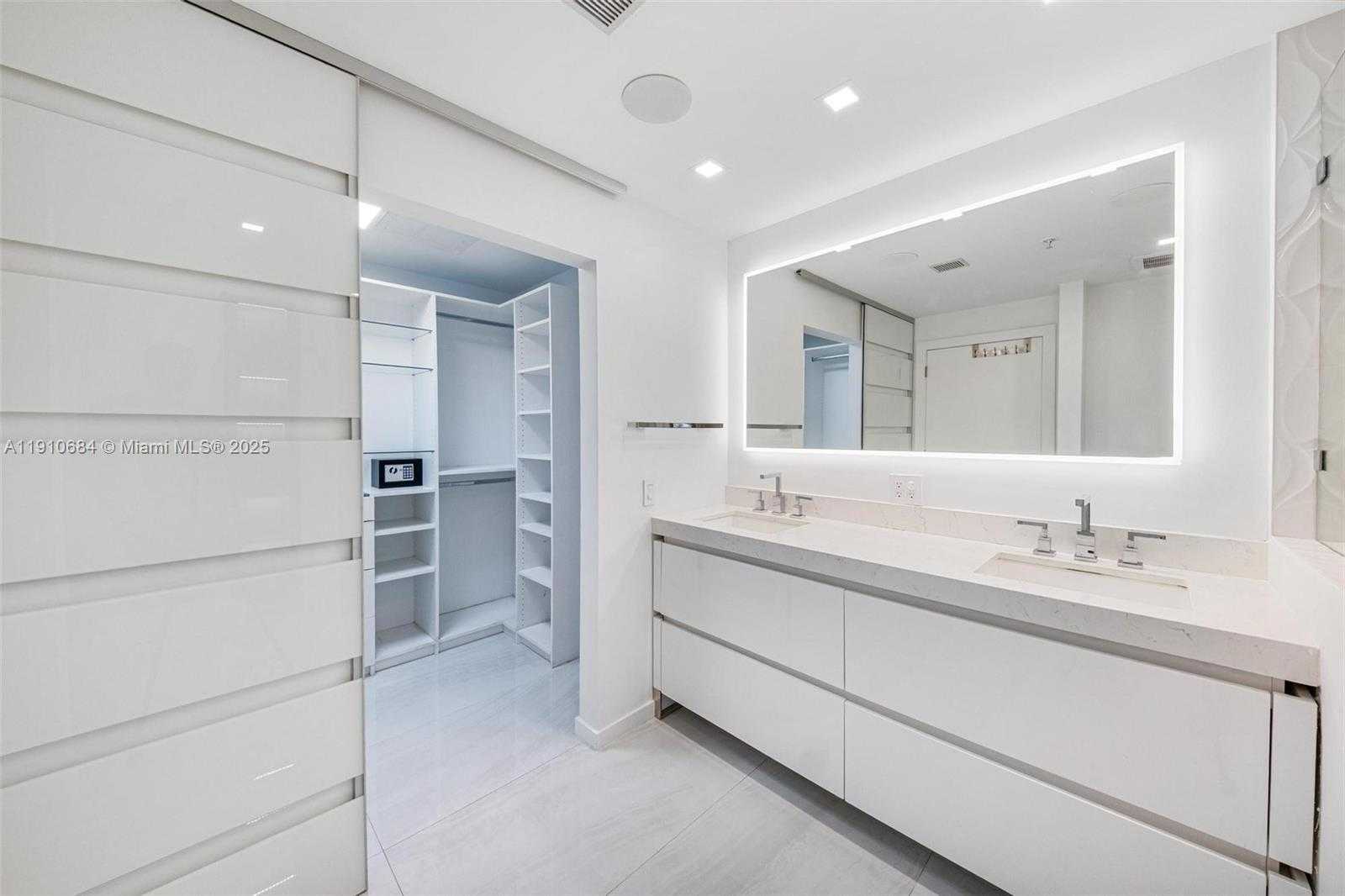 Small Image of 7918 HARBOUR ISLAND DR #207, North Bay Village Number 24