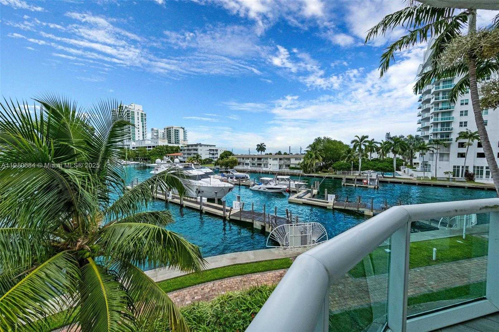 Small Image of 7918 HARBOUR ISLAND DR #207, North Bay Village Number 4